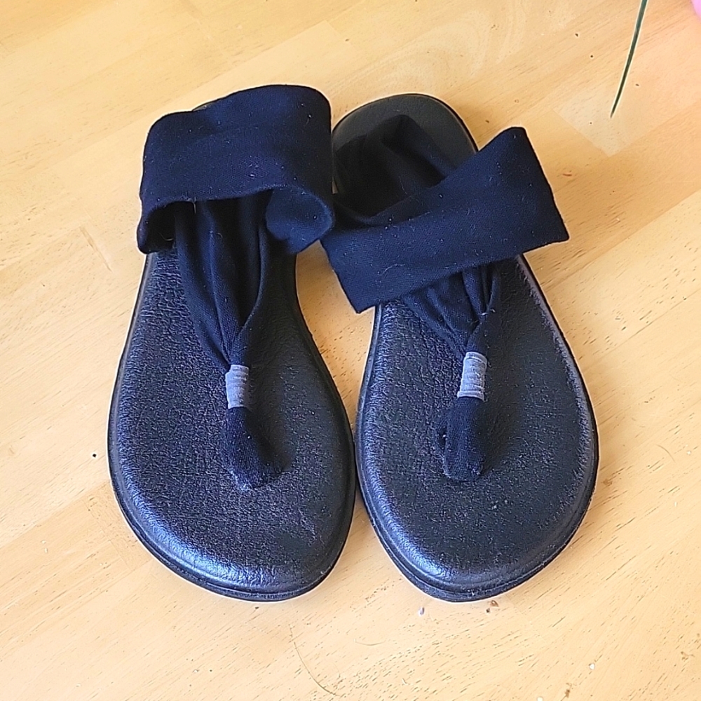 Sanuk Black Women's Sandals